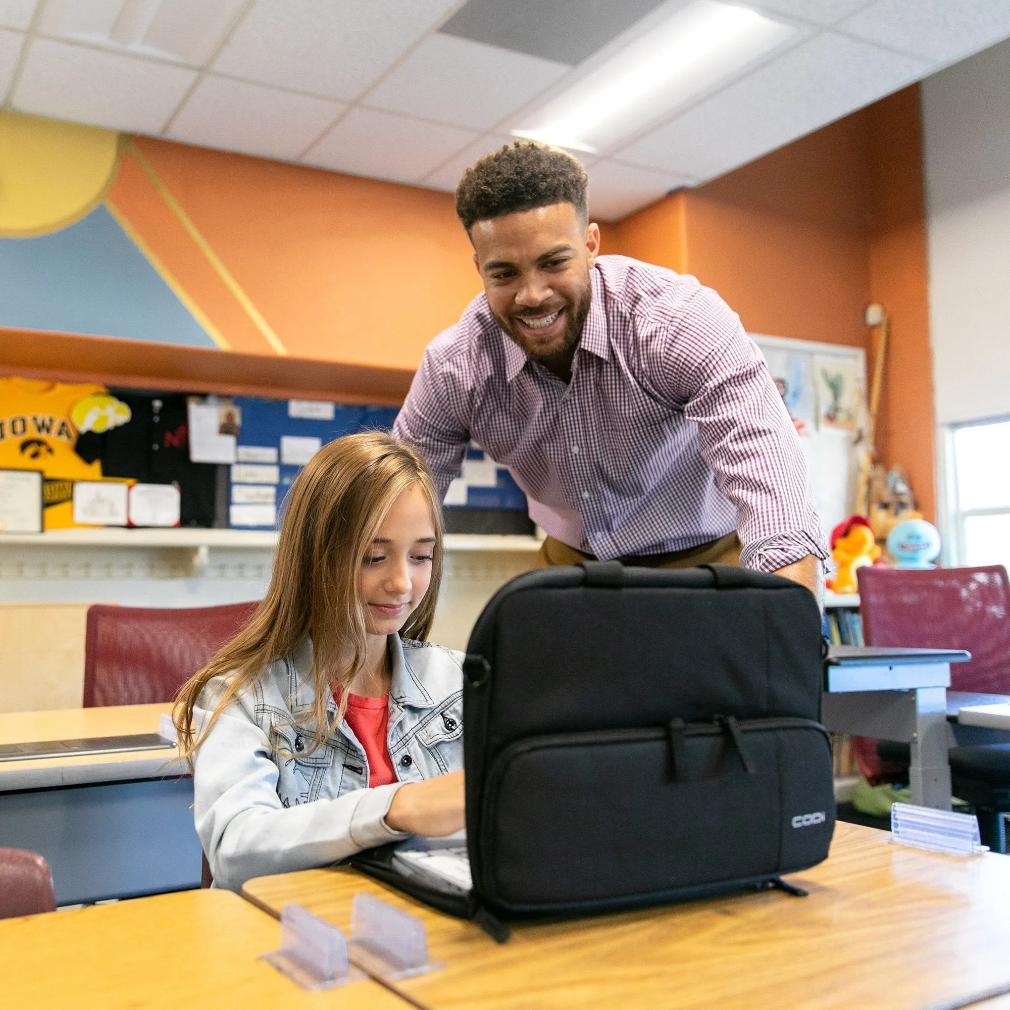 Alunno Always-On 13.3" Chromebook Case