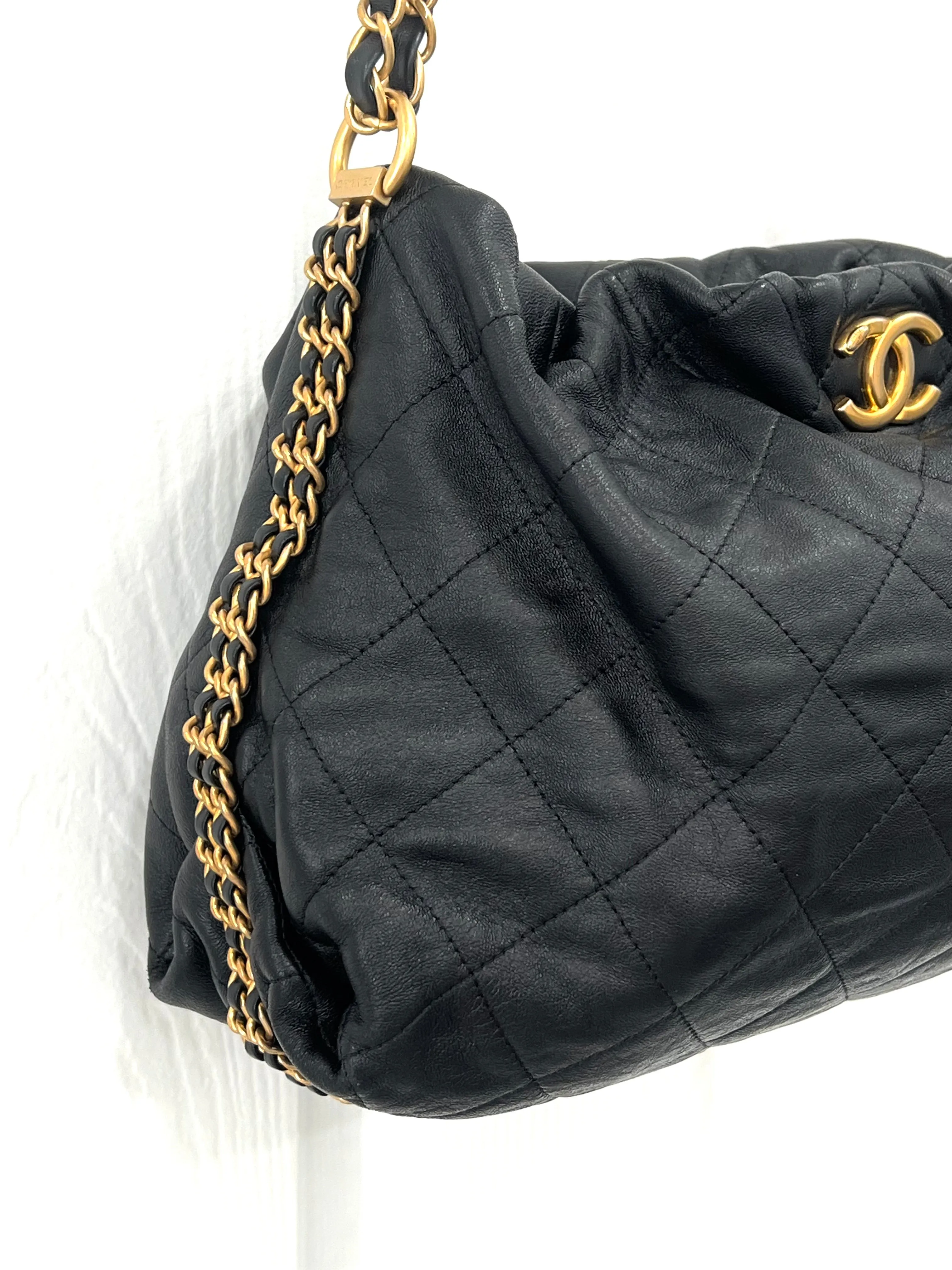CHANEL QUILTED CALFSKIN DOUBLE CHAIN COCO SHELTER HOBO BAG