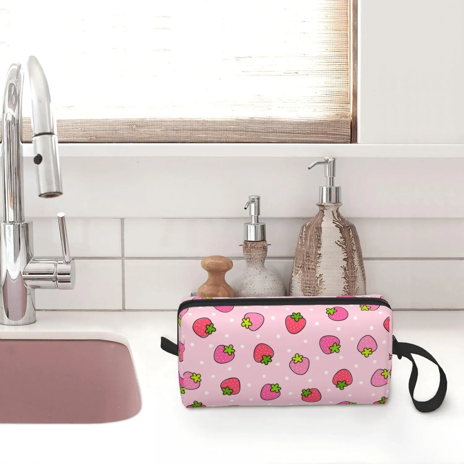 Cute Strawberry Pink Makeup Bag Organizer Small Cosmetic Bags Portable Travel Toiletry Bag With Handle Simple Accessories Storage Zipper Pouch For Women Girl