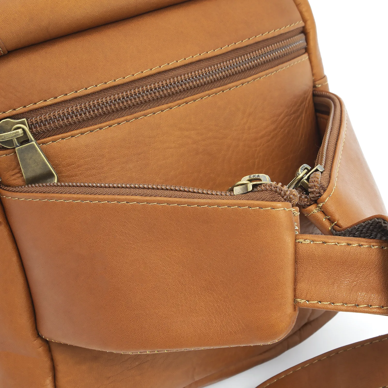 DayTrekr Leather Hip Pack