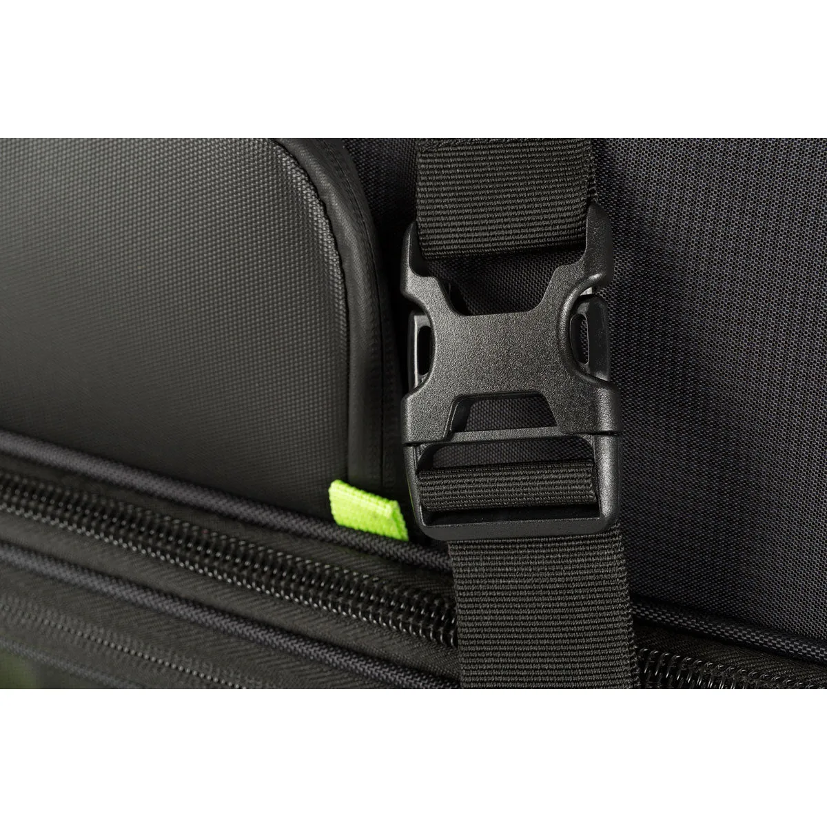 High Sierra At8 32In Wheeled Duffel Upright